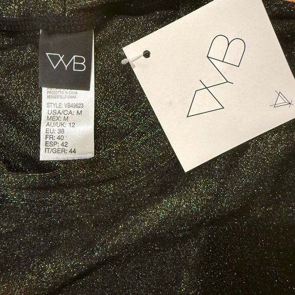 NWT VYB Black Shimmer Tie-Front Crop Top Size M - Picture 2 of 4